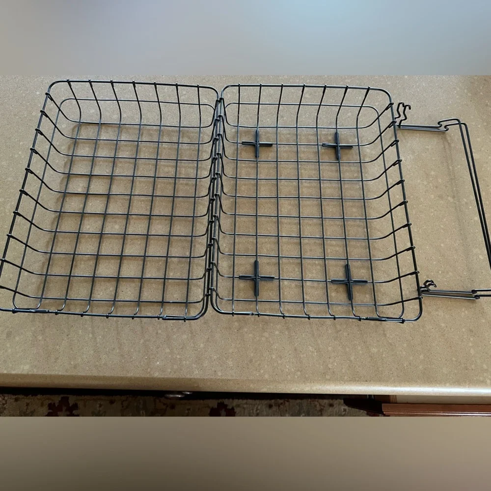 Stacking wire baskets - Picture 1 of 1